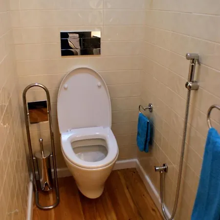 Alfama First Floor Apartment Lisbon