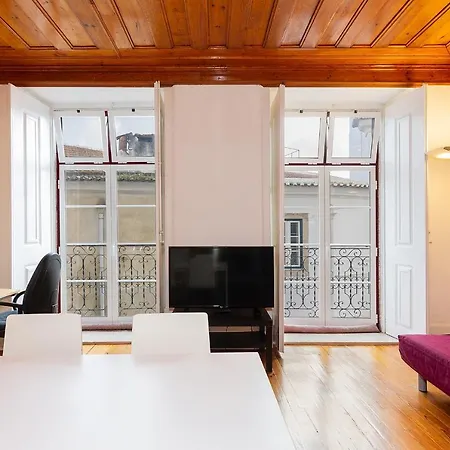 Alfama First Floor Διαμέρισμα *